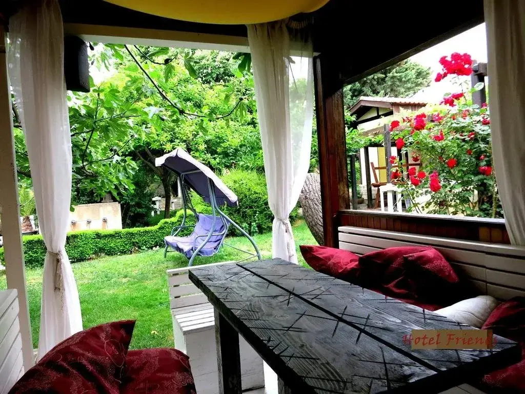 Лозенец: Friends Hotel