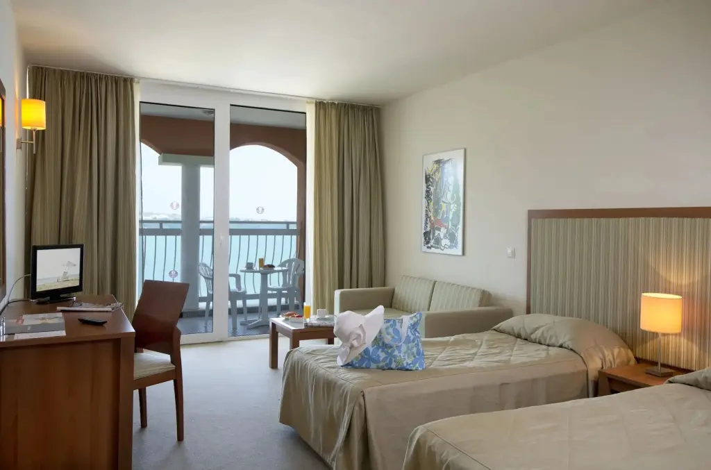 Обзор: Sol Luna Bay Resort