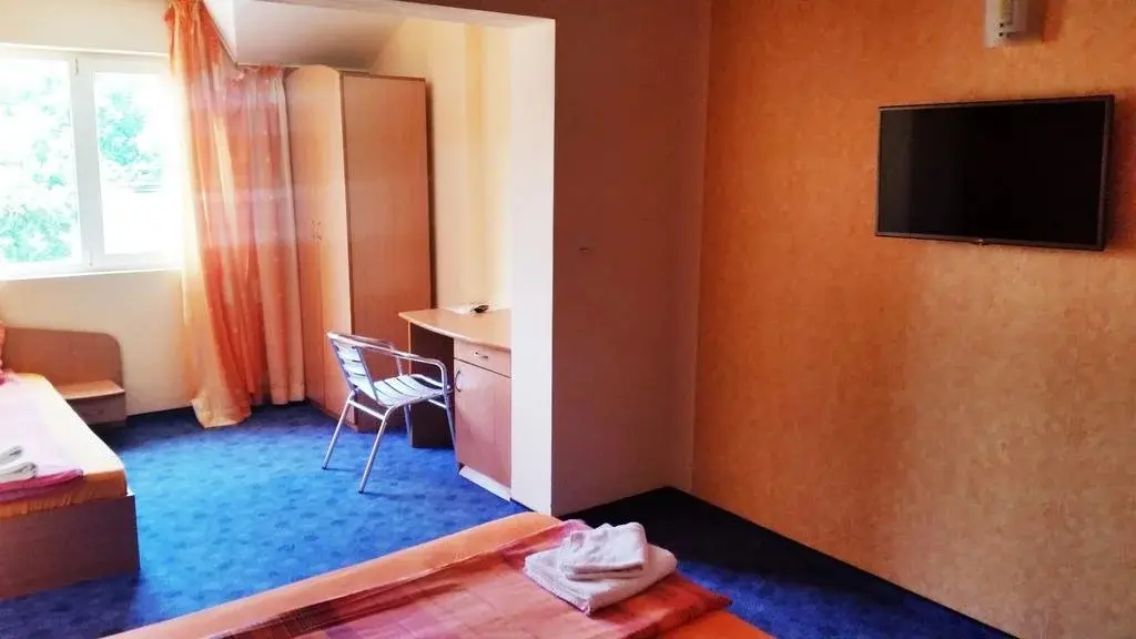 Китен: Hotel Avenue