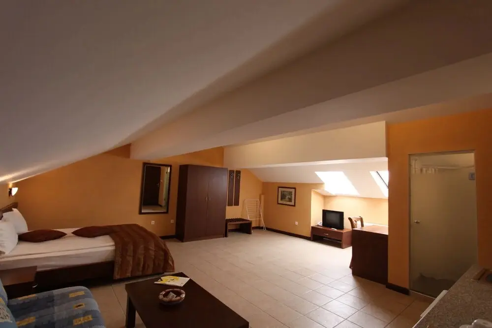 Синеморец: Asti Arthotel
