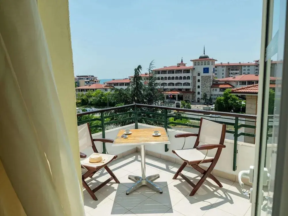 Солнечный берег: Milennia Family Hotel