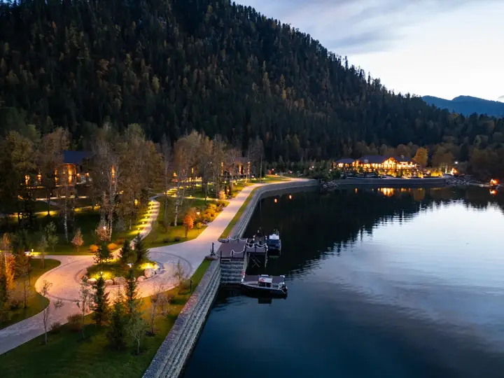 Телецкое озеро: Отель Altay Village Teletskoe