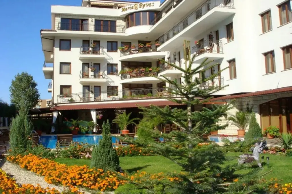 Солнечный берег: Villa Maria Revas