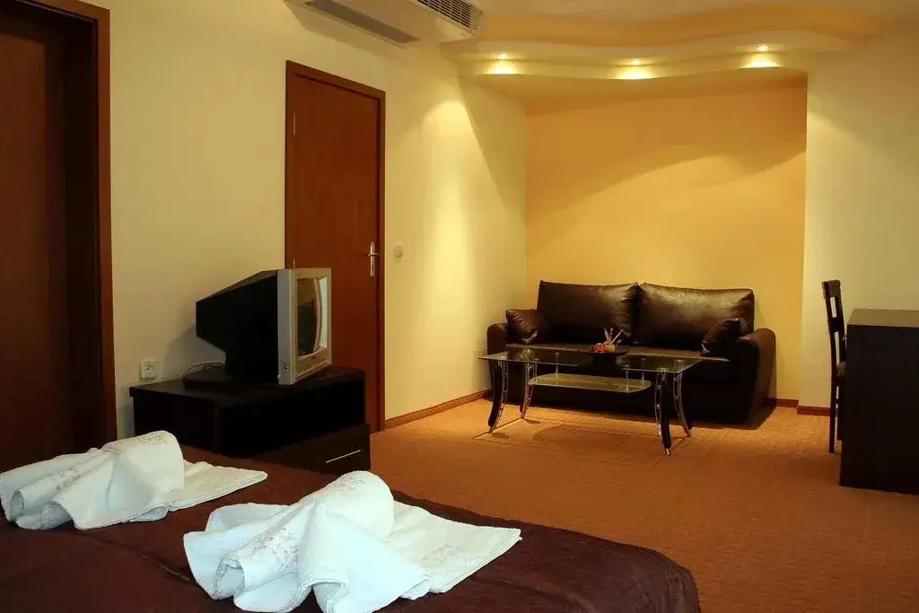 Смолян: Hotel Dikas