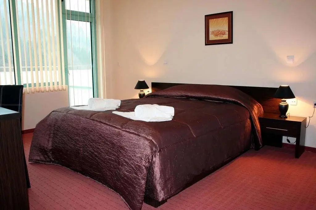 Смолян: Hotel Dikas