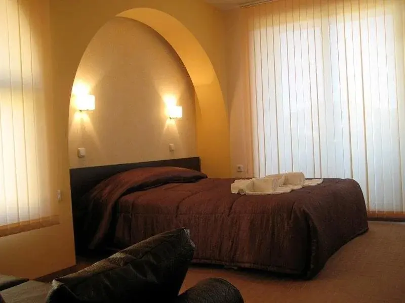 Смолян: Hotel Dikas