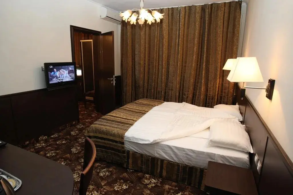 София: Hotel & Restaurant The House