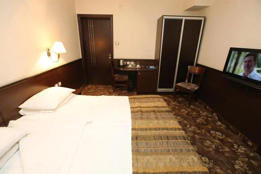 София: Hotel & Restaurant The House