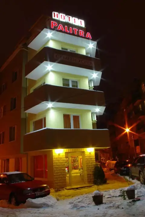 Palitra Family Hotel — фото 1