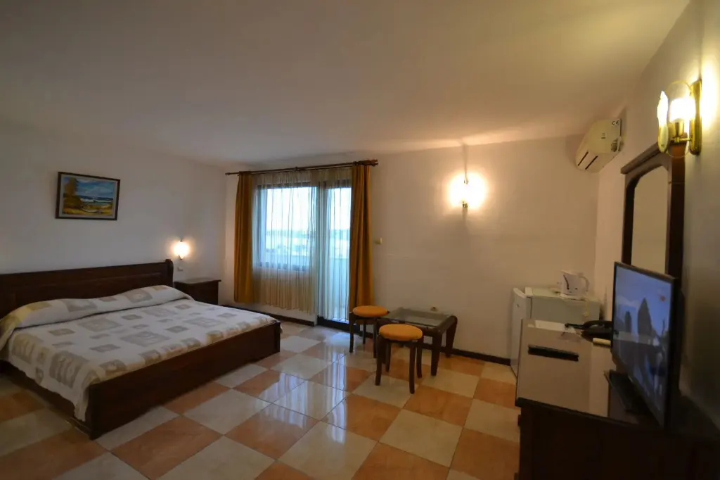 Созополь: Family Hotel More