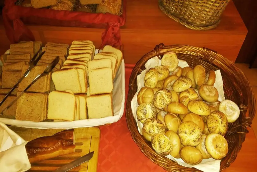 Варна: Perunika***