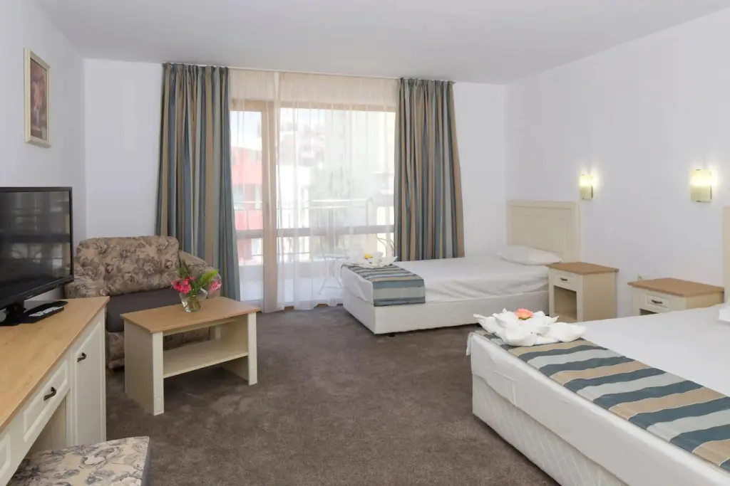 Солнечный берег: Mena Palace Hotel