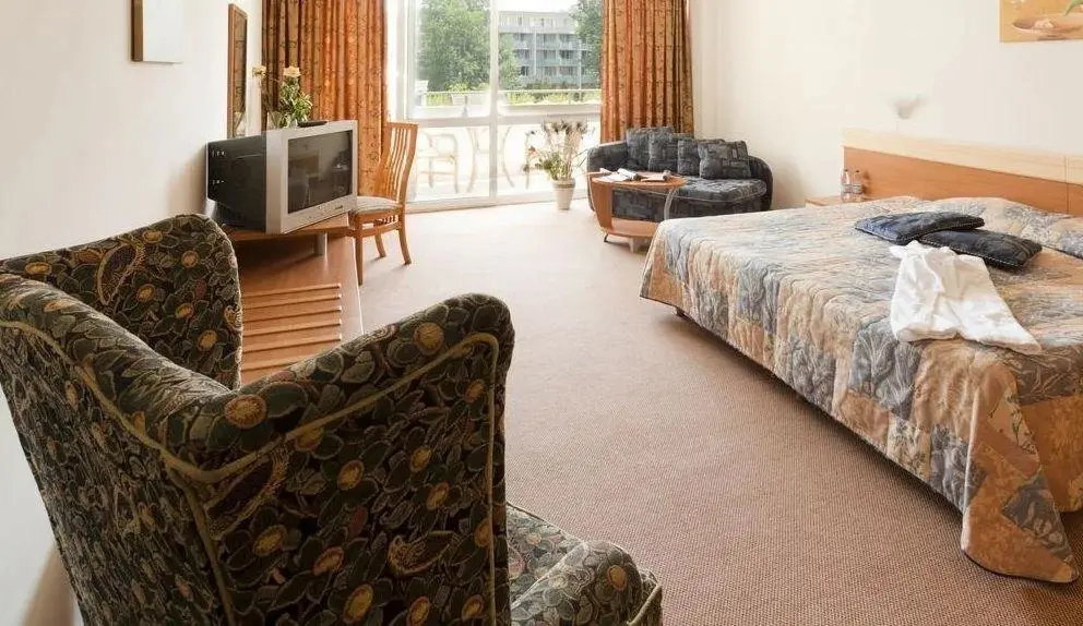 Солнечный берег: Hotel Flora Park