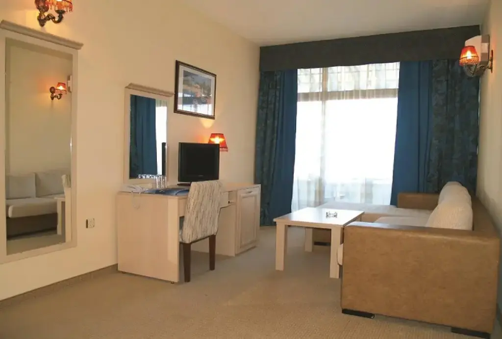 Солнечный берег: Grenada Hotel