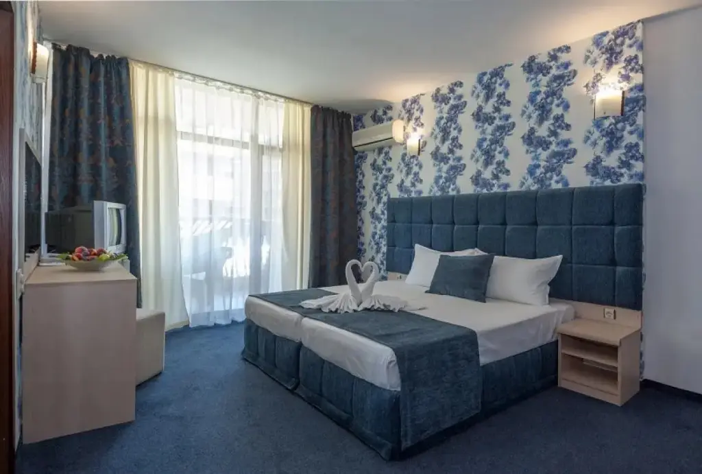 Солнечный берег: Grenada Hotel