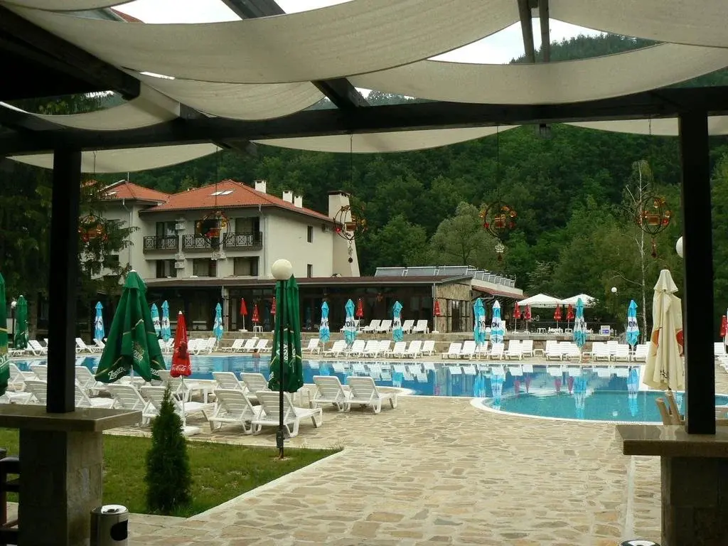 Троян: Ostrova Holiday Village