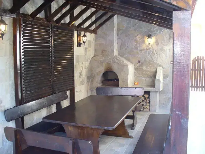 Извос: Ego Guest House