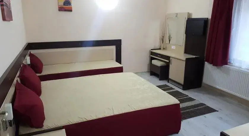 Извос: Ego Guest House