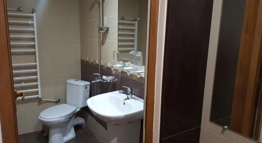 Извос: Ego Guest House