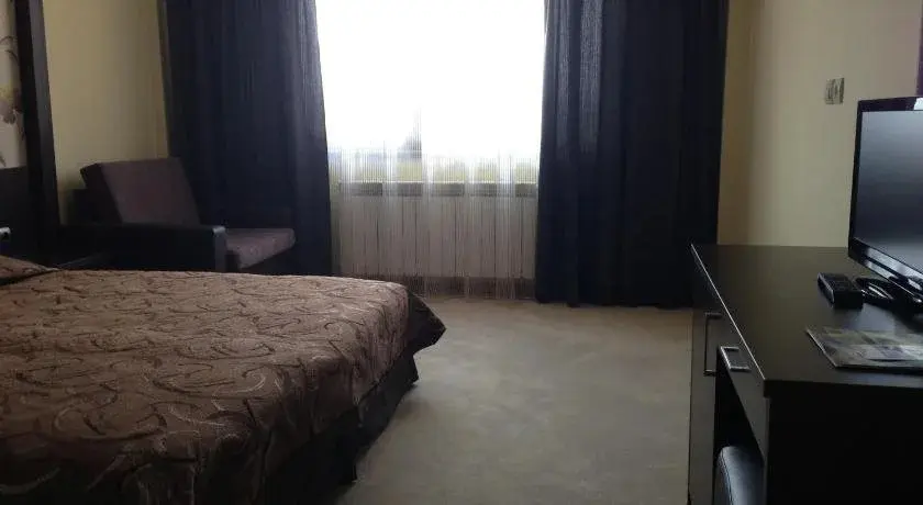 Ловеч: Park Hotel Stratesh