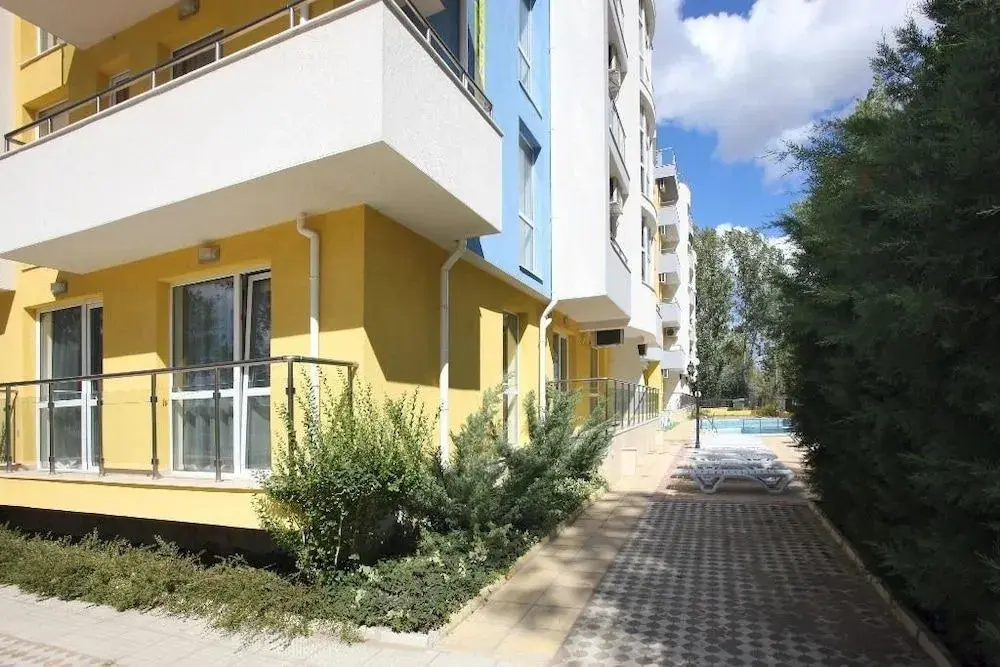 Солнечный берег: Sofia Apartments in Sunny Residence