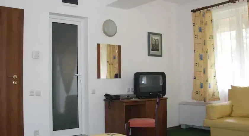 Боженци: Hotel Nezabravka