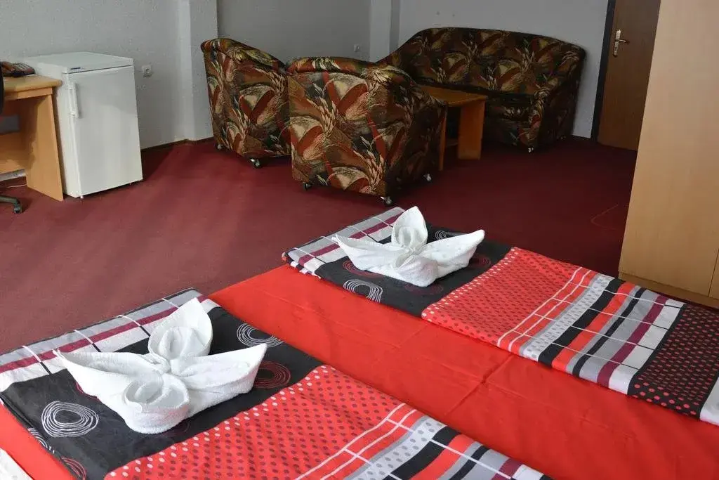 Шумен: Neon Guest Rooms