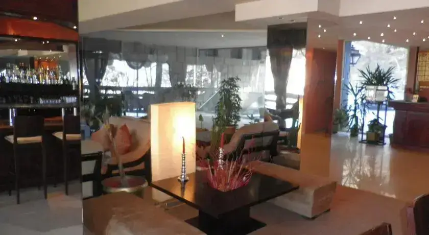 Bor Hotel — фото 1