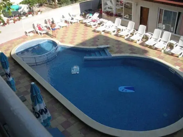 Несебр: Peshev Family Hotel