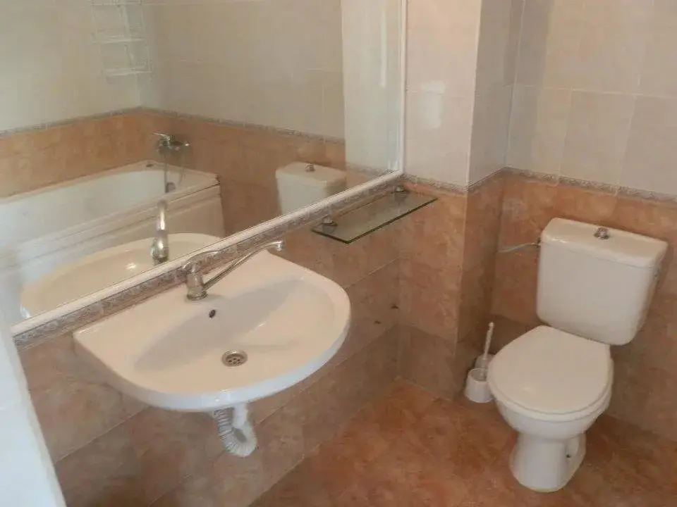 Приморско: Hotel Surf