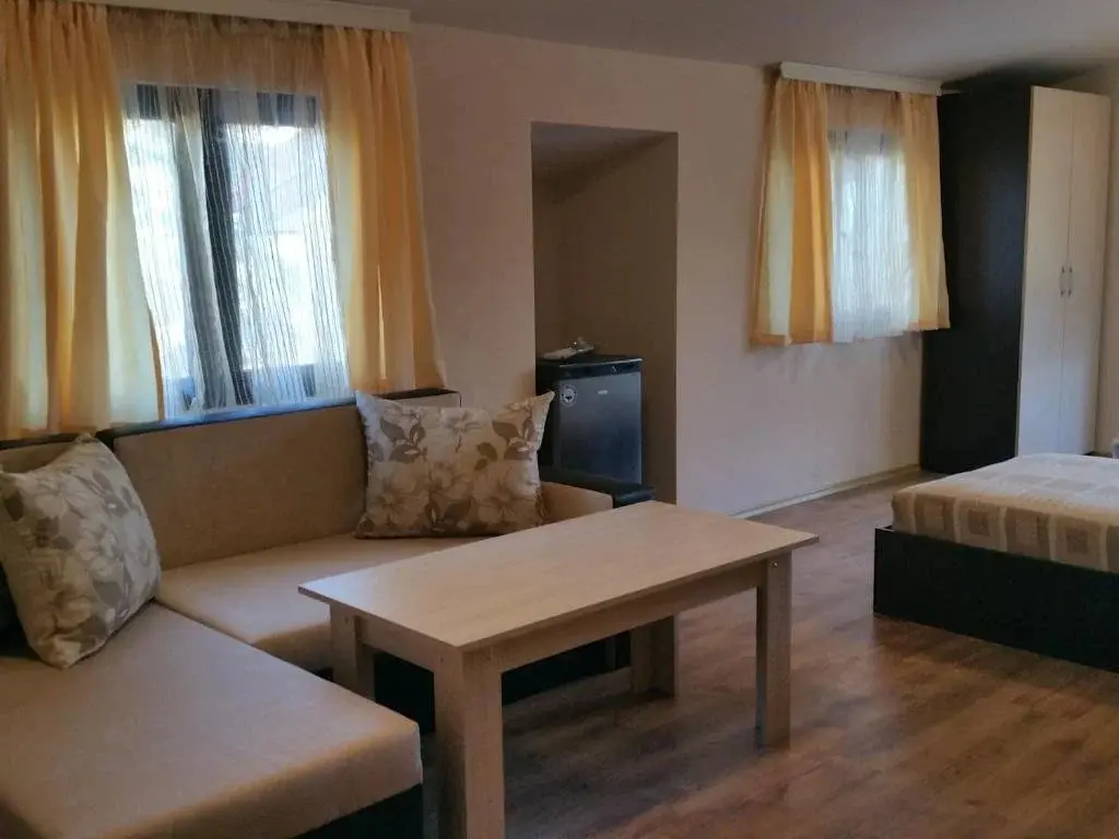 Трявна: Mountain Lake Hotel
