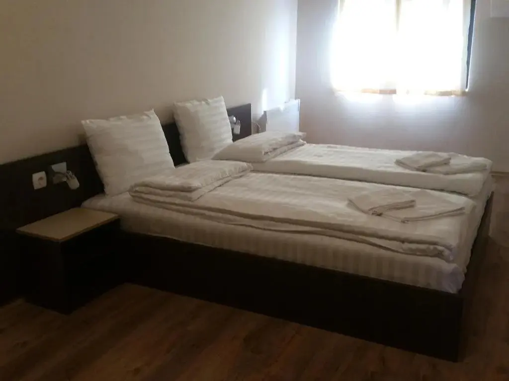 Трявна: Mountain Lake Hotel