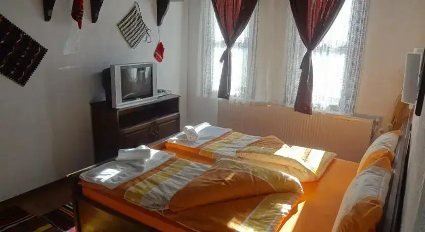 Делчево: Zlatinovi Houses
