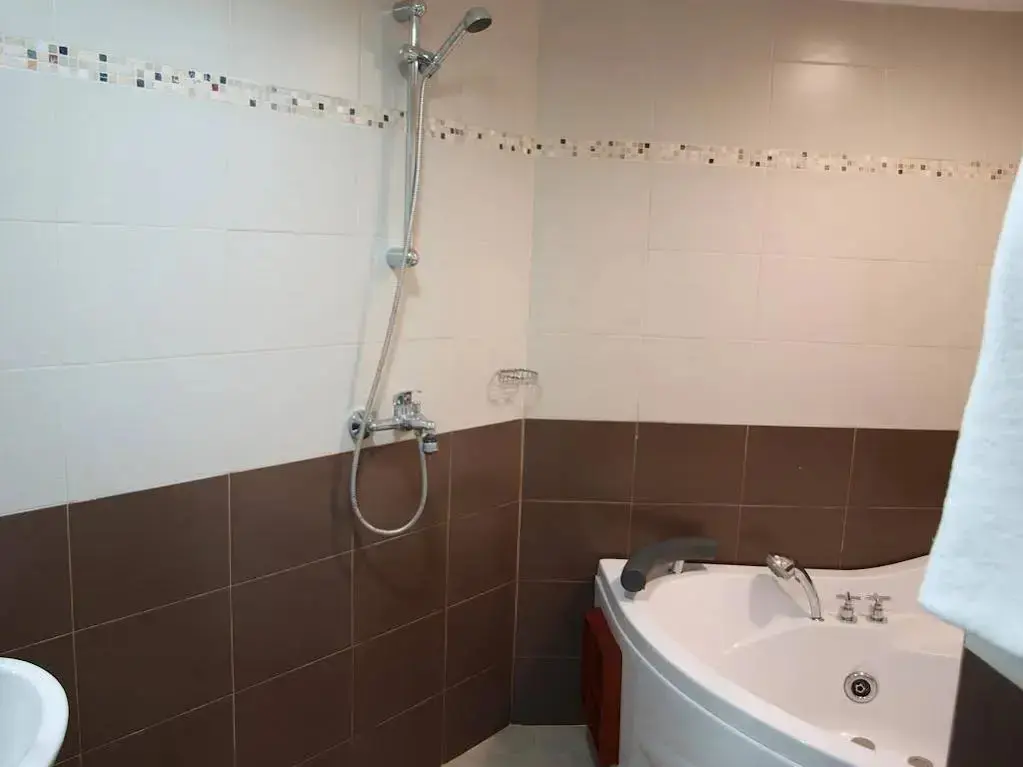 Варна: Paralax Hotel