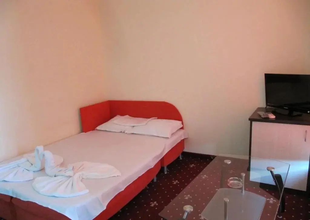 Солнечный берег: Maverick Hotel
