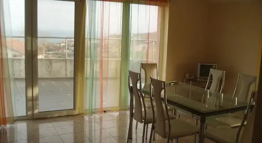 Бяла: Galant Guest House