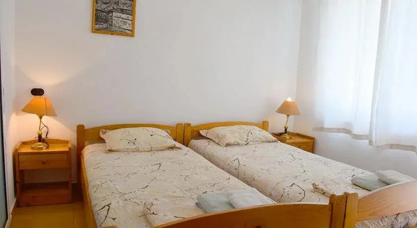 Приморско: Family Hotel Astra