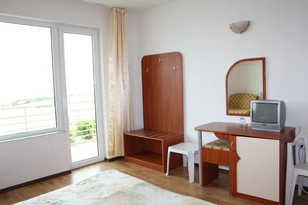 Несебр: Harmony Beach Family Hotel
