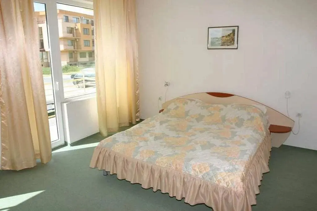 Несебр: Harmony Beach Family Hotel