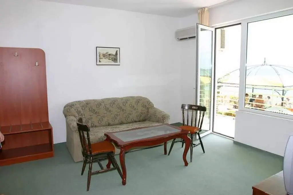 Несебр: Harmony Beach Family Hotel