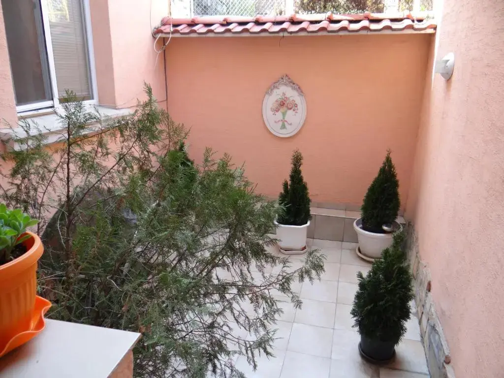 София: Orange Flower Apartments