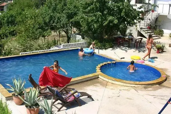 Варна: Family Hotel Joya