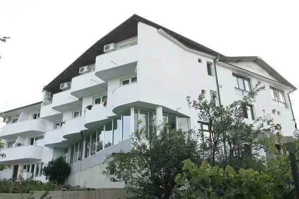 Варна: Family Hotel Joya