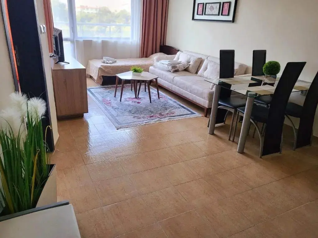 Варна: Dilov Apartments in Yalta Golden Sands