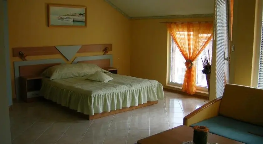 Несебр: Dari Guest House
