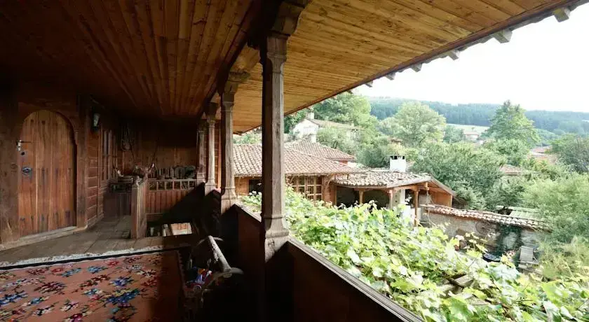 Сливен: Zheravna Ecohouse