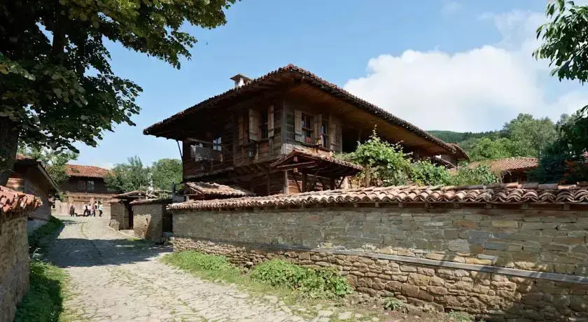 Сливен: Zheravna Ecohouse