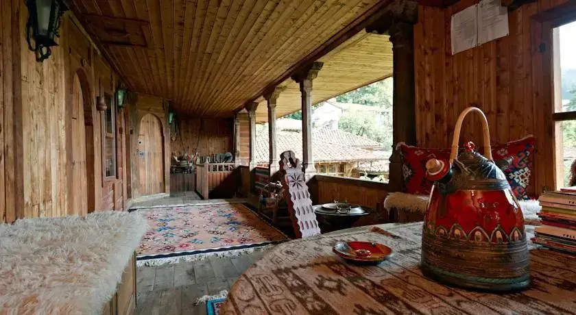 Сливен: Zheravna Ecohouse