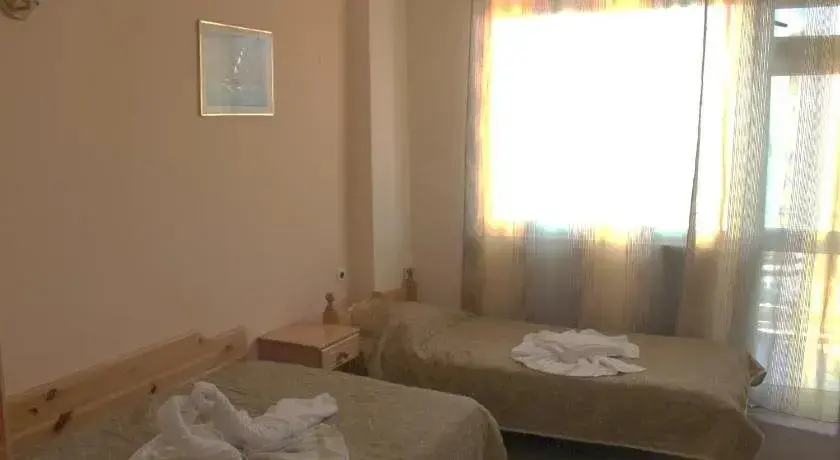 Поморие: White House Hotel