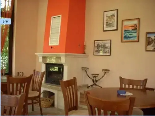 Троян: Guest House Donevska